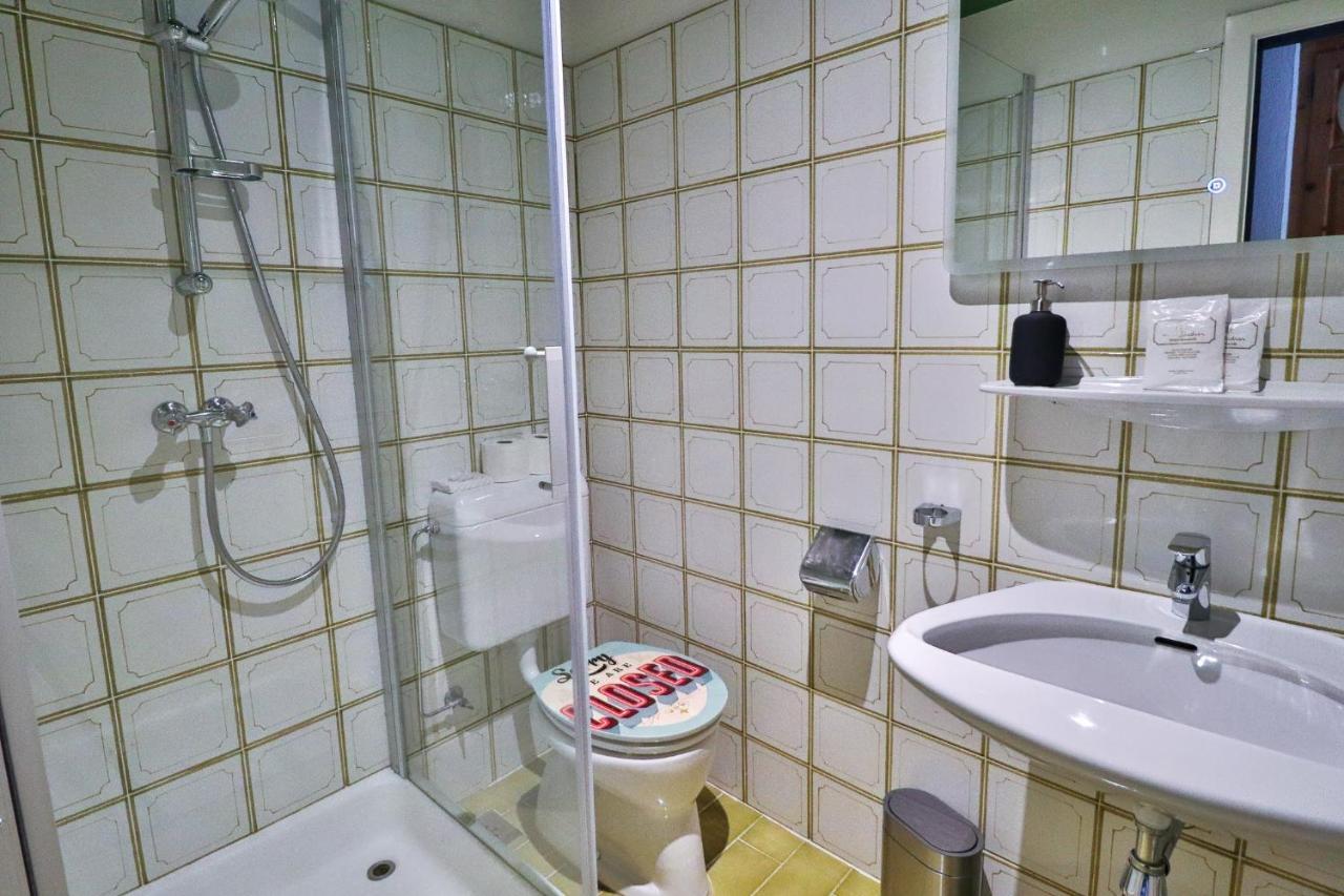 Cafe Schneider Appartments Санкт-Антон-ам-Арльберг Экстерьер фото